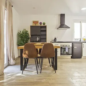 Apartment The White Flats Les Corts, Barcelona