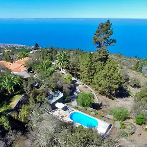  Holiday home Feriendomizil Mit Beheiztem, Abdeckbarem Pool Spain