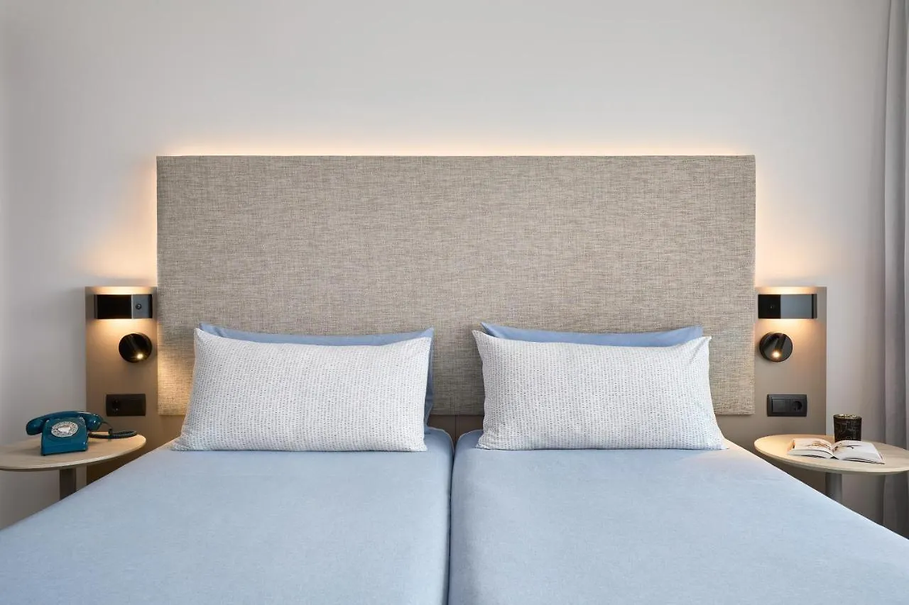 Innside By Melia Barcelona Apolo 4*,