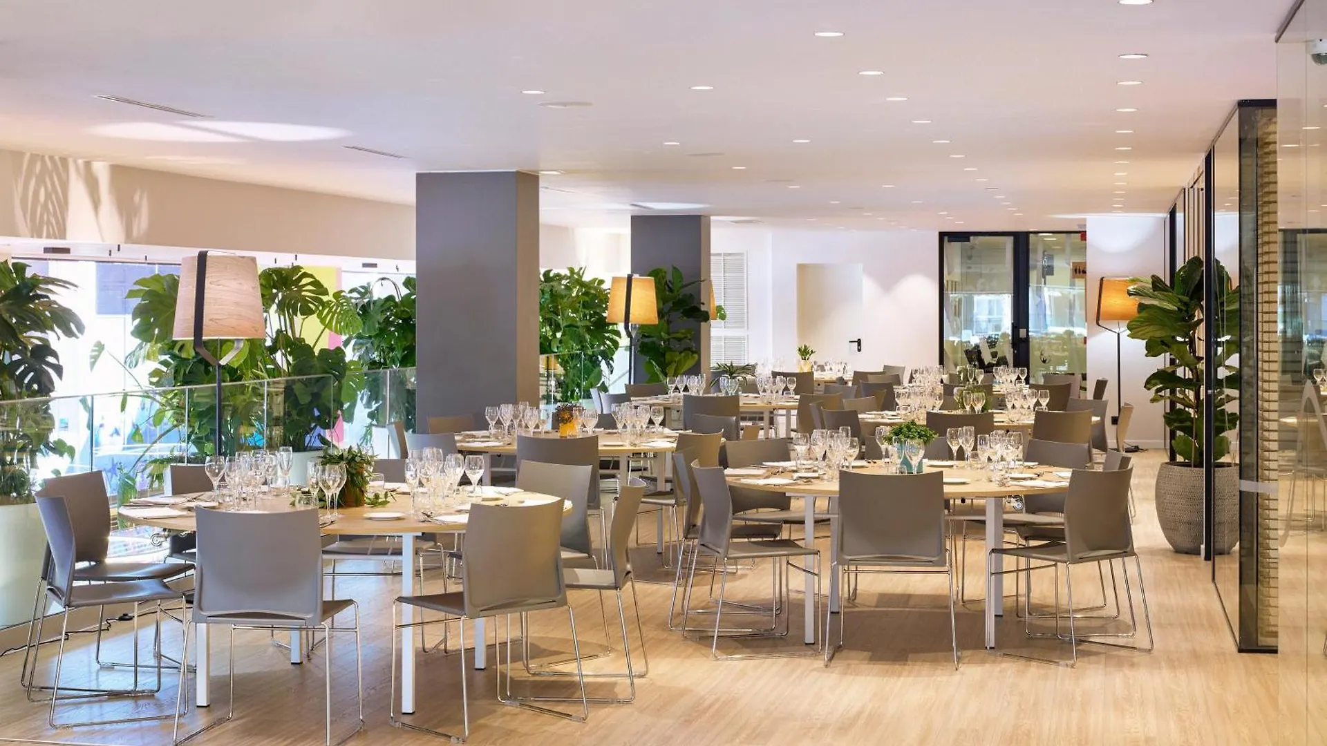 Hotel Barcelona Apolo, Affiliated by Meliá